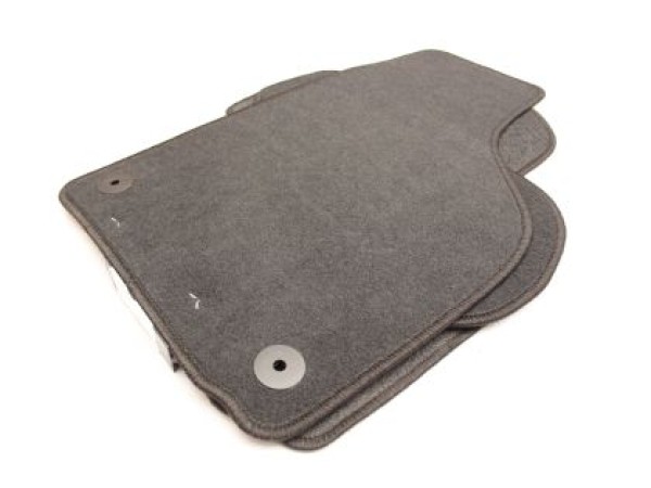 Πατάκια μοκέτα Petex για Vw Golf 5 / 6 / Jetta (2005-2011) με στρόγγυλα κουμπώματα - 4τμχ.