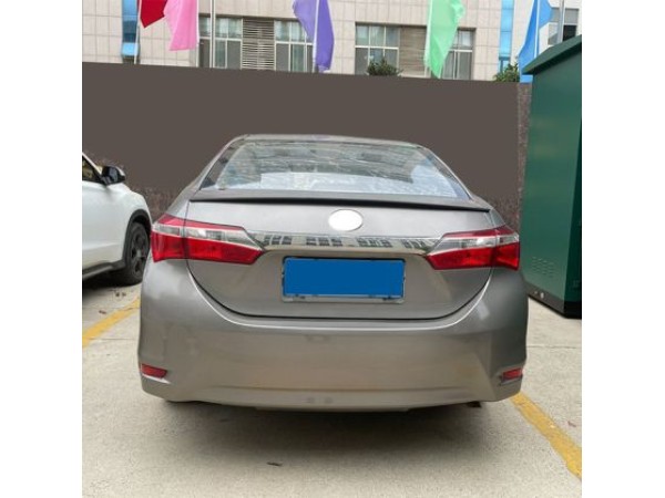 Αεροτομή πορτ μπαγκάζ για Toyota Corolla (2014-2018) Taiwan Style - μαύρη γυαλιστερή