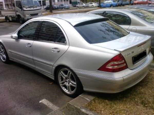Αεροτομή πίσω παρμπρίζ για Mercedes W203 C-Class (2001-2006) - Lorinser