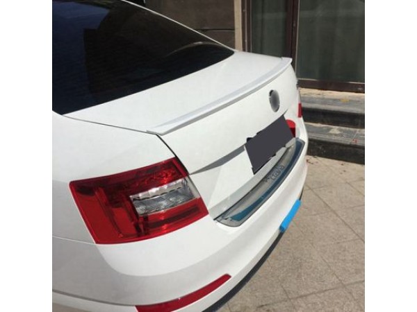 Αεροτομή πορτ μπαγκάζ για Skoda Octavia (2014-2016) - μαύρη γυαλιστερή