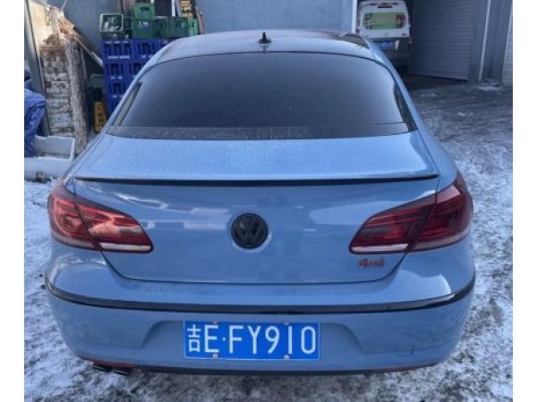 Αεροτομή πορτ μπαγκάζ για Volkswagen Passat CC (2013-2018) - μαύρη γυαλιστερή