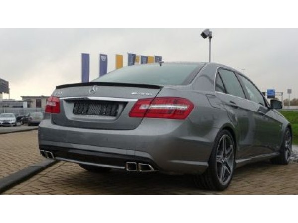 Αεροτομή πορτ - μπαγκάζ για Mercedes W212 E-Class (2009+) - AMG Design