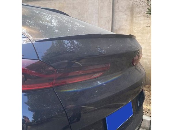 Αεροτομή πορτ μπαγκάζ για BMW X6 G06 (2020+) - μαύρη γυαλιστερή