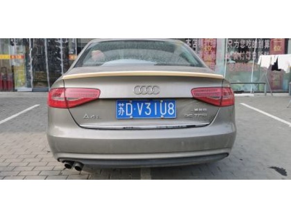 Αεροτομή πορτ μπαγκάζ για Audi A4 B8 (2013-2016) - μαύρη γυαλιστερή