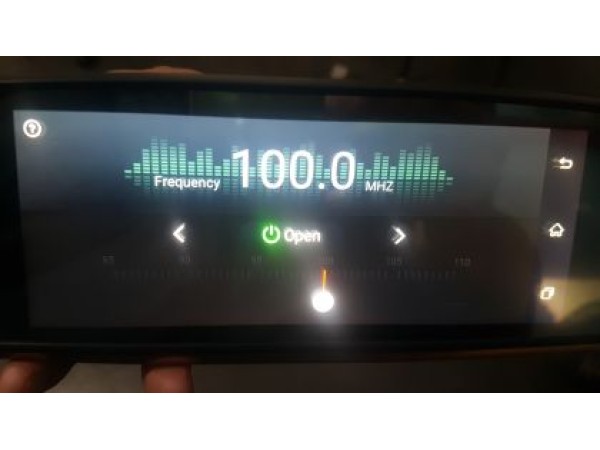 Βίντεο καταγραφέας με Android , GPS , Wi-Fi , Bluetooth , Fm Transmiter , κάμερα οπισθοπορείας και 3G Internet