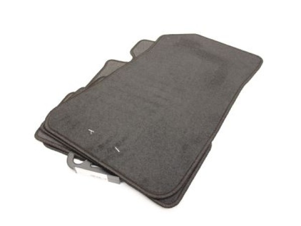 Πατάκια μοκέτα Petex για BMW σειρά 1 Ε87 (2004-2013) / BMW X1 E84 (2004-2015) - 4τμχ.