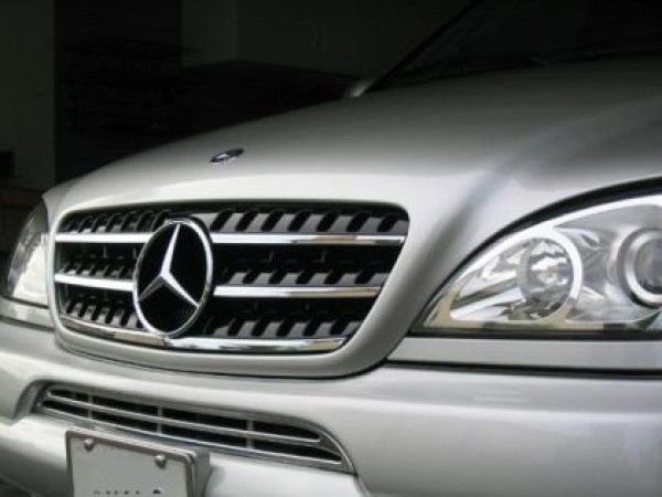 Μάσκα για Mercedes ML W163 (W164 design) (1998-2005) -μαύρη με πλαίσιο χρωμίου