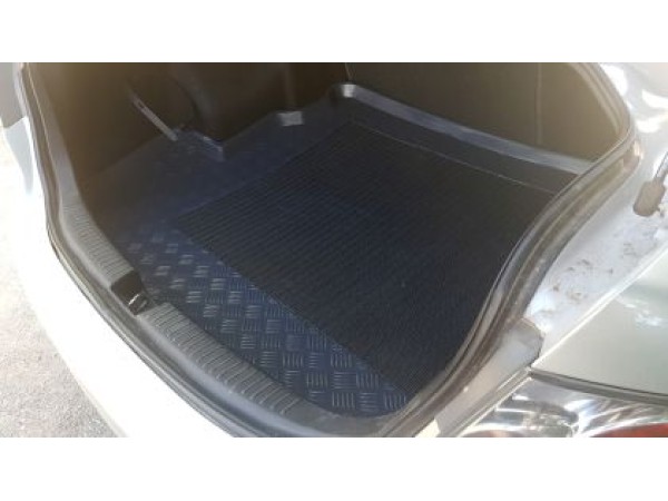 Πατάκι για πορτ - μπαγκάζ για Mazda 6 I Sedan 2002-2008 - Aristar Standard - 1τμχ. Πατάκι για πορτ - μπαγκάζ για Mazda 6 I Sedan 2002-2008 - Aristar Standard - 1τμχ.