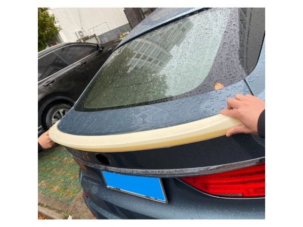 Αεροτομή πορτ μπαγκάζ για BMW GT F07 (2010-2013) MP Style - μαύρη γυαλιστερή