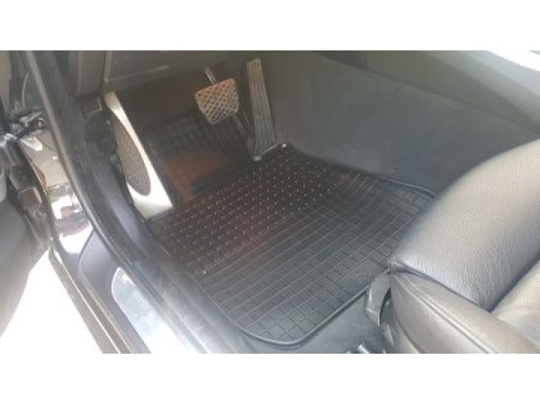 Λαστιχένια πατάκια Petex για BMW σειρά 3 E90 / E91 / E92 (2005-2013) - 4τμχ.