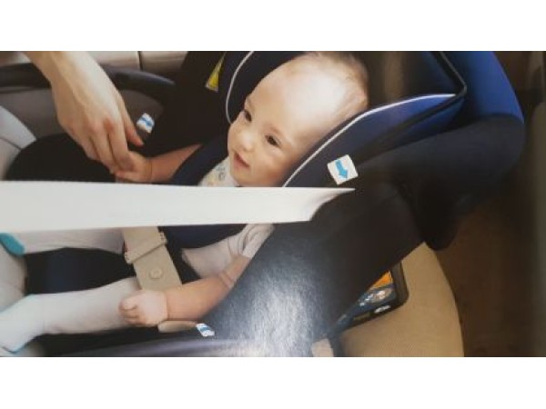Παιδικό κάθισμα αυτοκινήτου με χερούλι Junior - Bambini - μαύρο χρώμα