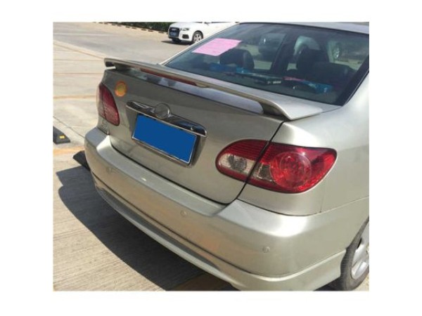 Αεροτομή πορτ μπαγκάζ για Toyota Corolla (2003-2005) - μαύρη γυαλιστερή