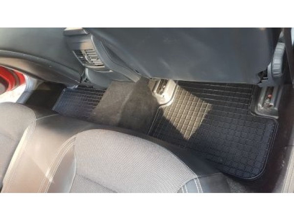 Λαστιχένια πατάκια Petex για Mercedes W246 B-Class / W176 A-Class / CLA / GLA (2011+) - 4τμχ.