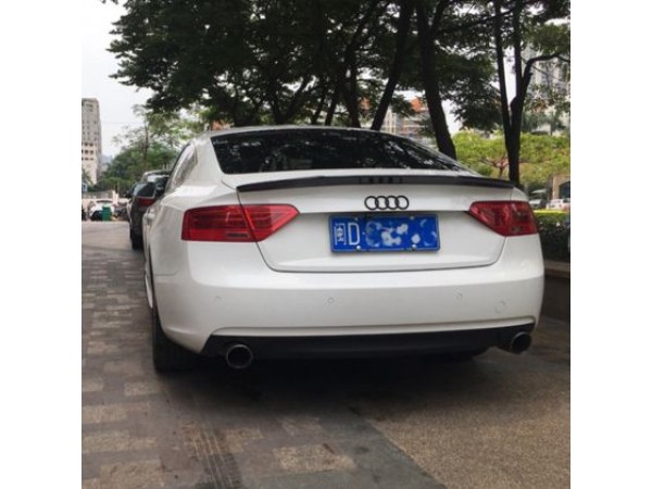 Αεροτομή πορτ μπαγκάζ για Audi A5 8T Sportback (2009-2016) M4 Style - μαύρη γυαλιστερή