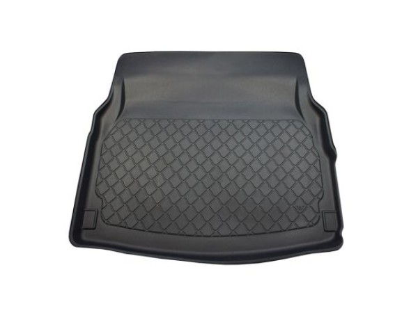 Πατάκι λαστιχένιο για πορτ - μπαγκάζ για Mercedes C W 205 Sedan (2014+) back seat leaning forward (foldable); right wing removable for models with net - Guardliner - 1τμχ.