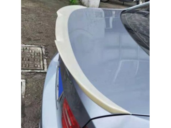 Αεροτομή πορτ μπαγκάζ για BMW E90 (2005-2012) M4 Style - μαύρη γυαλιστερή