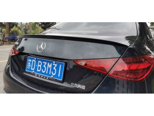 Αεροτομή πορτ μπαγκάζ για Mercedes W206 C-Class (2021+) - AMG - μαύρη γυαλιστερή