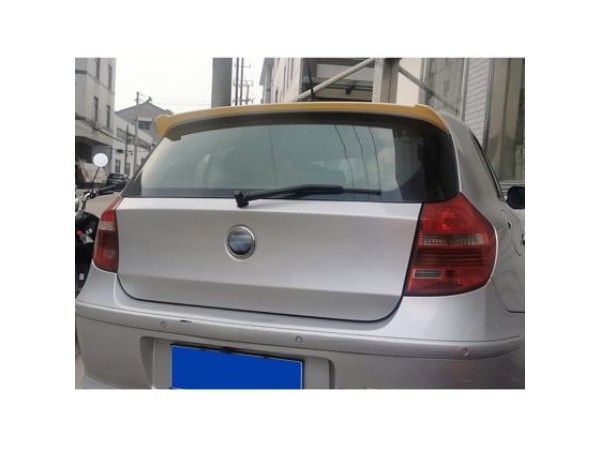 Αεροτομή οροφής για BMW E81 / E87 (2004-2011)- μαύρη γυαλιστερή